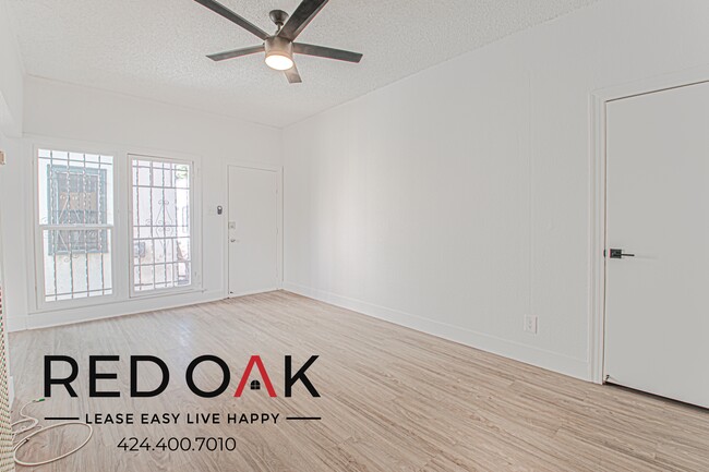 Building Photo - 3906 Mont Clair St Unit 3906