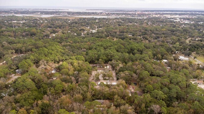 Photo - 841 Helen St