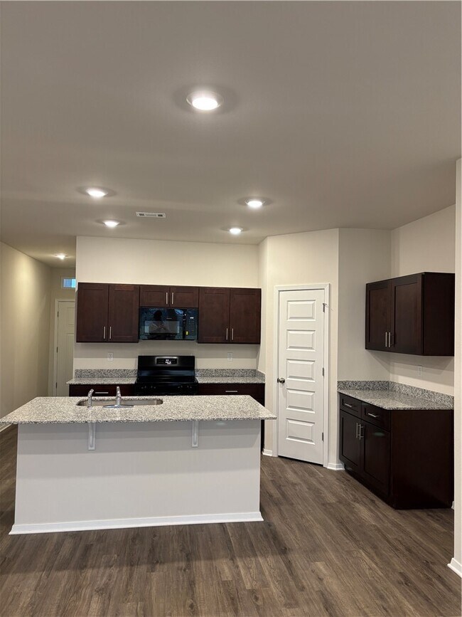 Photo - 6608 NW Altus St