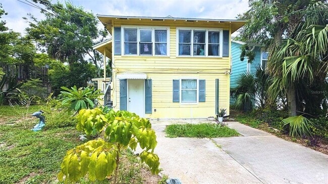 Building Photo - 407 Poinsettia Rd Rental