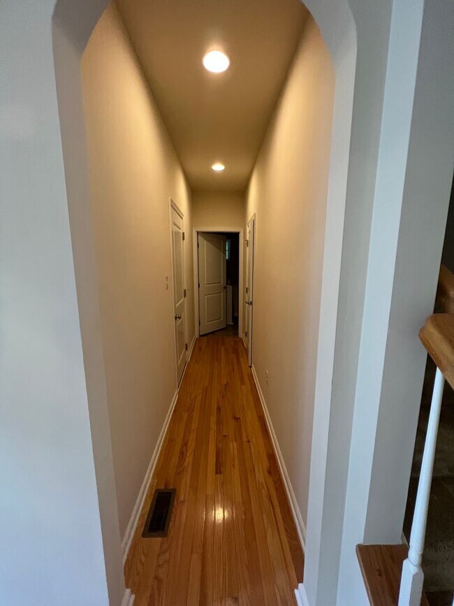 Photo - 965 Eagle Pl