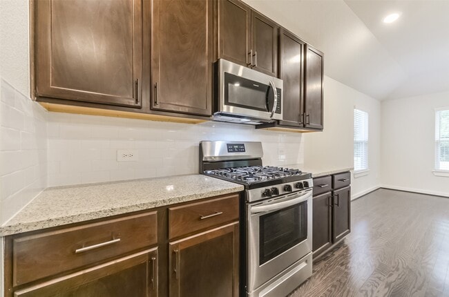 Photo - 9007 San Saba Way