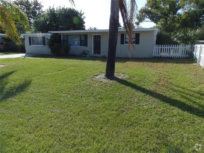 Building Photo - 4004 W Olive St Rental