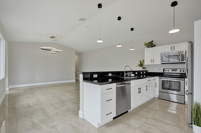 Photo - 62 NE 26th St