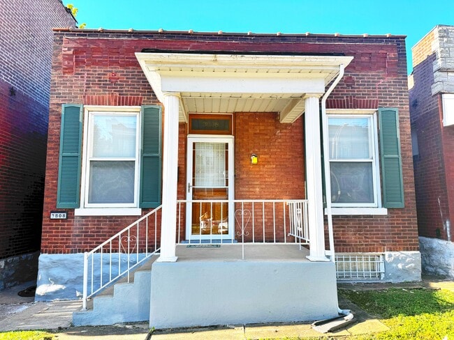 Building Photo - 3808 Fairview Ave
