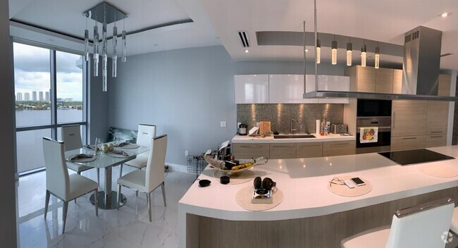 Building Photo - 17111 Biscayne Blvd Unit 1109 Rental