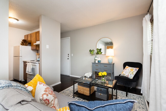 Photo - Axiom at 51st