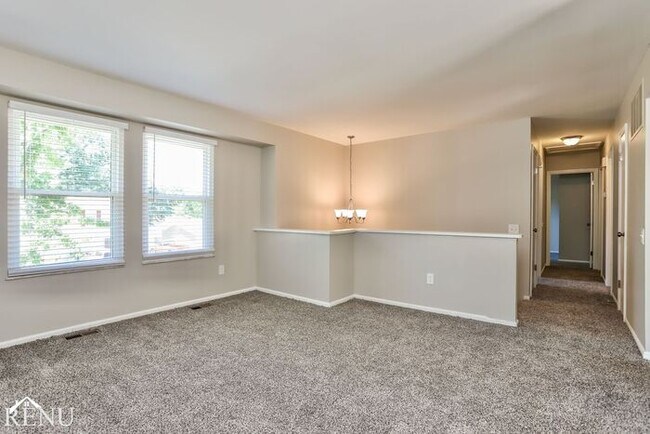 Photo - 18 River Bluff Dr