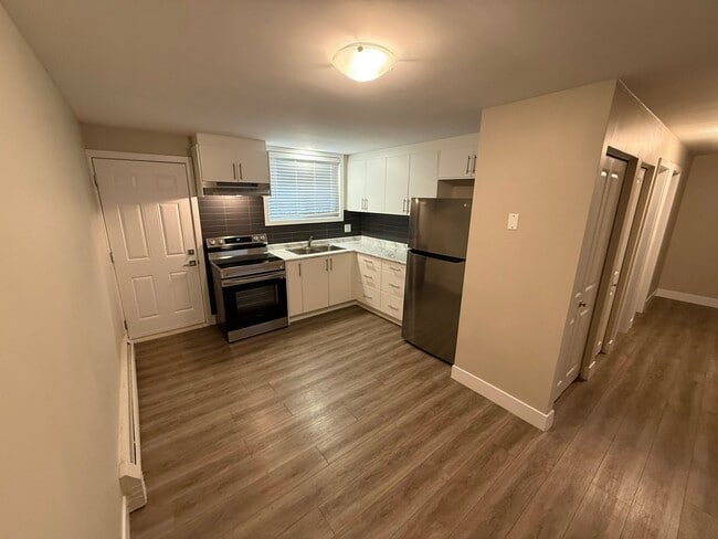 Photo - Charming 2-Bedroom Suite In VERY Quiet Neighbhorhood Unit 3