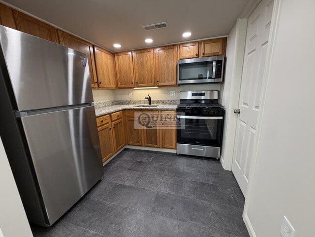 Photo - 319 Willow Dr