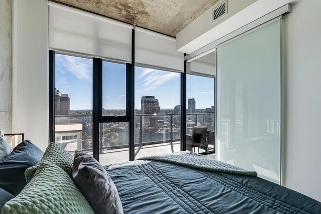 Photo - 1010-1016 6 St SW Unit SI ID1346025P