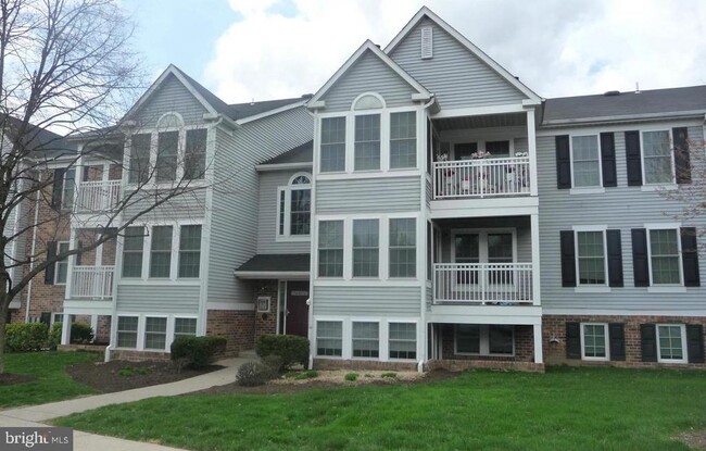 Building Photo - 1492 Greenbriar Cir Unit 1-1492 Rental