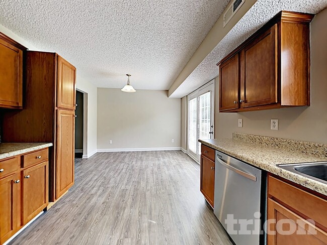 Photo - 2656 Captains Watch Rd NE