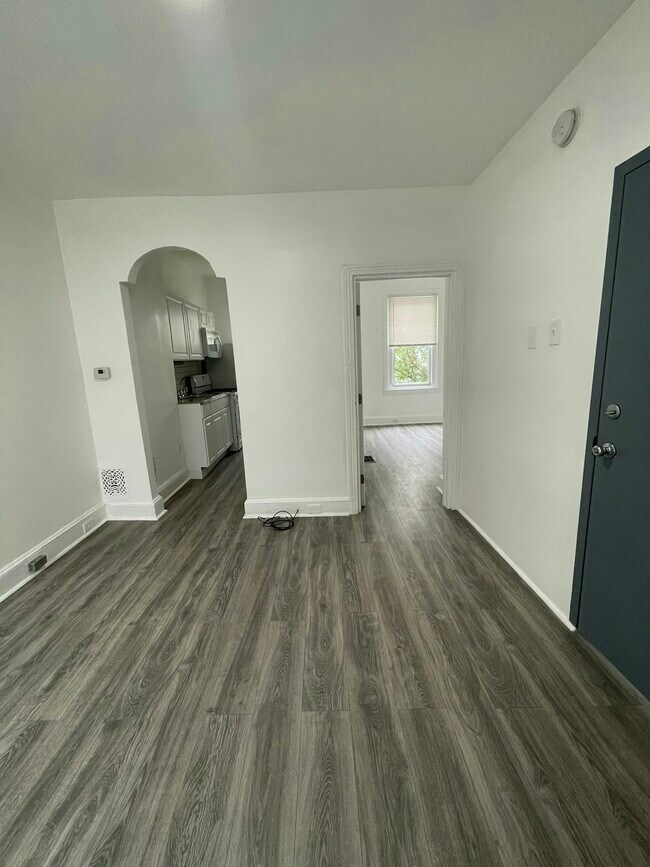 Photo - 612 W Norris St Unit 3