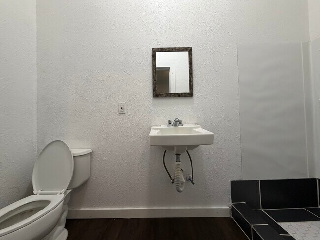 Photo - 1211 W Park Ave Unit 105