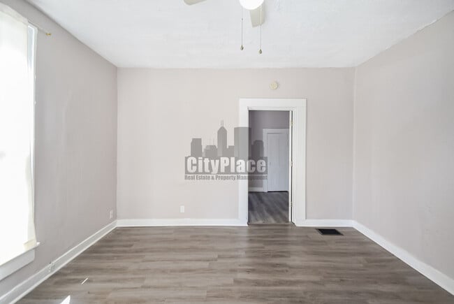 Photo - 2314 Union St