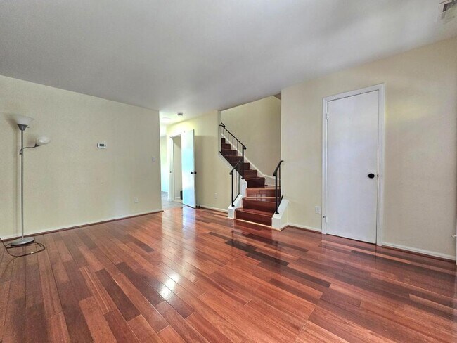 Photo - 8561 Southlawn Ct