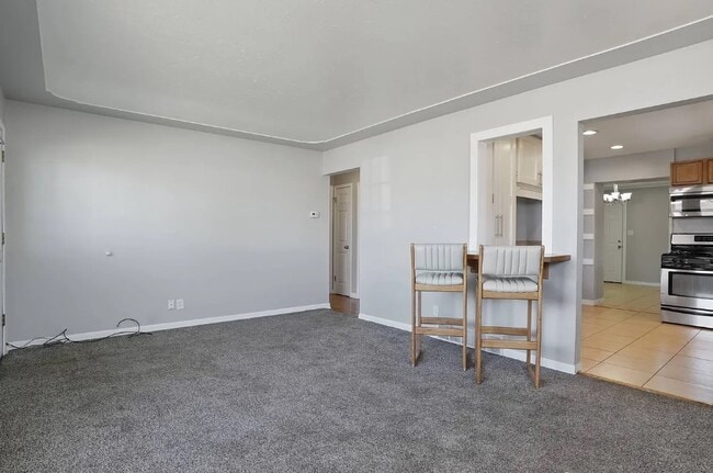 Living Room - 7141 Quivas