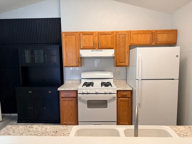 Photo - 4 Bedroom - 2 bath duplex located near campus and State Highway 9