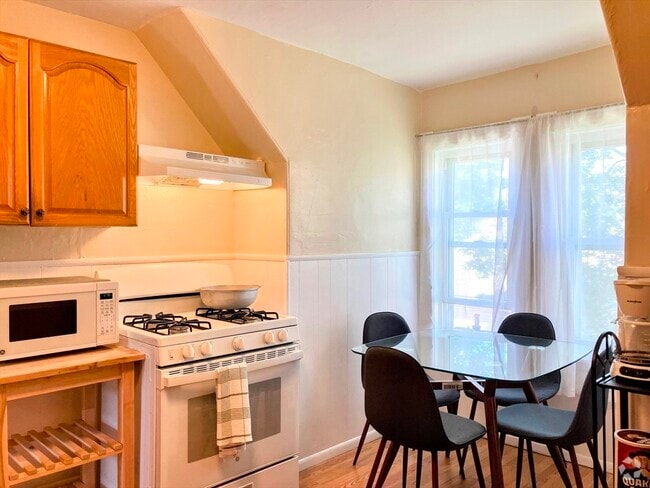 Building Photo - 27 McBride St Unit 3 Rental