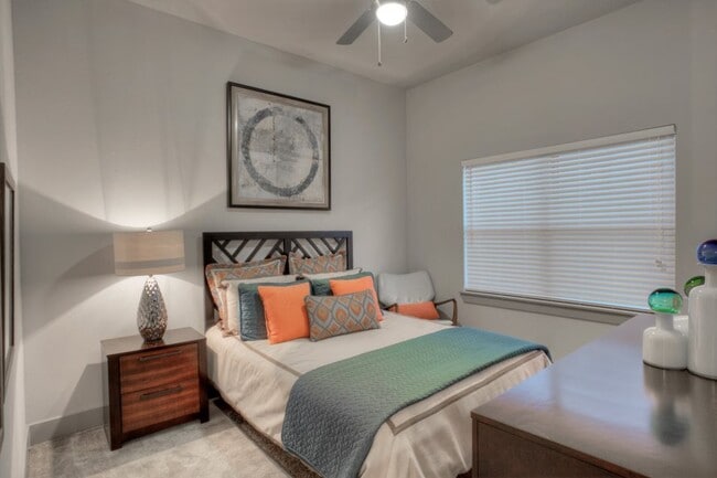 Photo - 3600 Montrose-ID44.51 Unit ID44.51