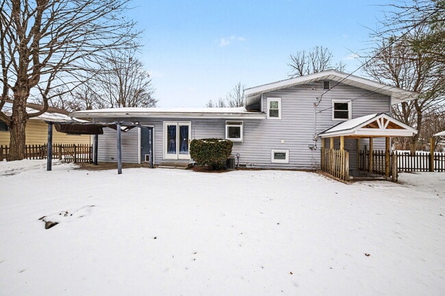 Photo - Updated- Well Maintained 3 bedroom Rental Home- $1650/Month