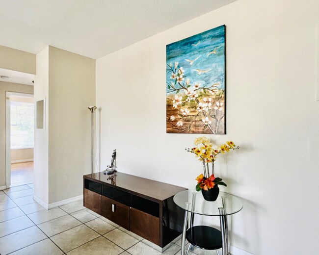 Photo - 5506 Metrowest Blvd Unidad 203