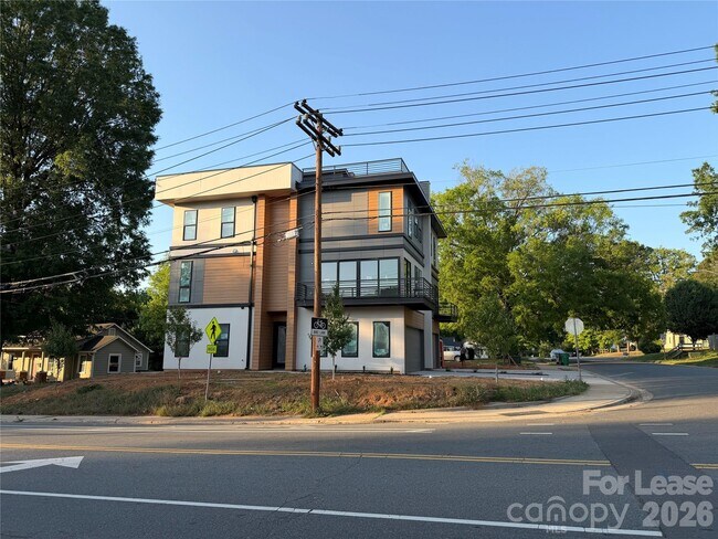 Photo - 212 S Smallwood Pl