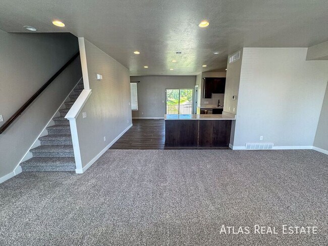 Photo - 2530 W Knights Ln