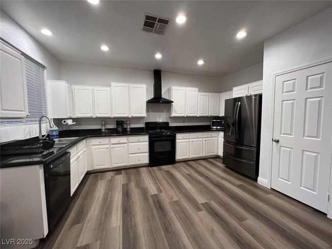 Photo - 4570 Sparwood Dr