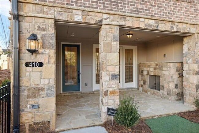 Photo - 410 Townly Ct