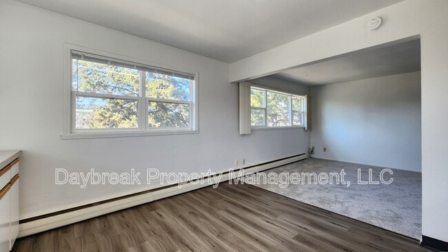 Photo - 2913 8th St N