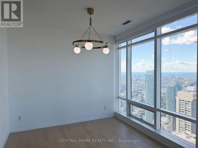 Photo - 1 Bloor St E Unité 5609