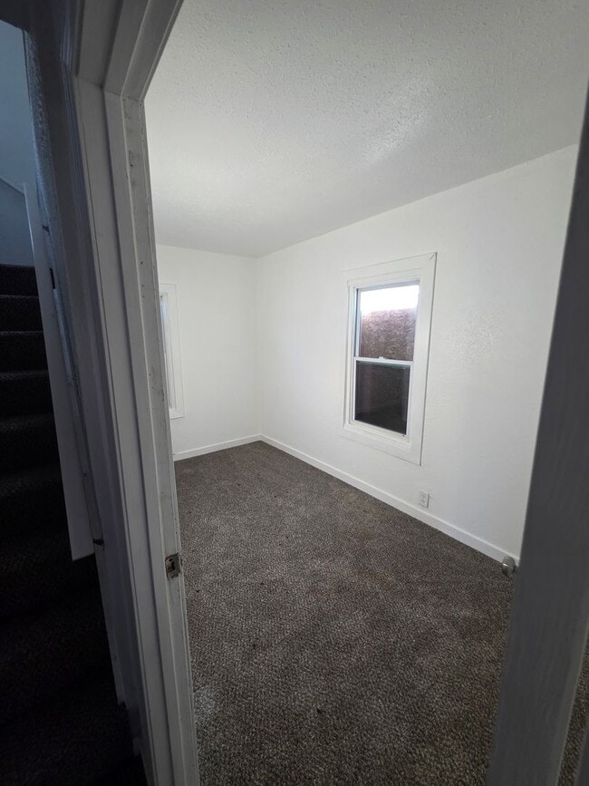 Photo - 854 Mildred Ave