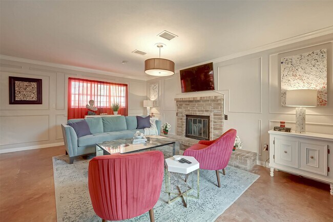 Photo - 6018 Berendo St