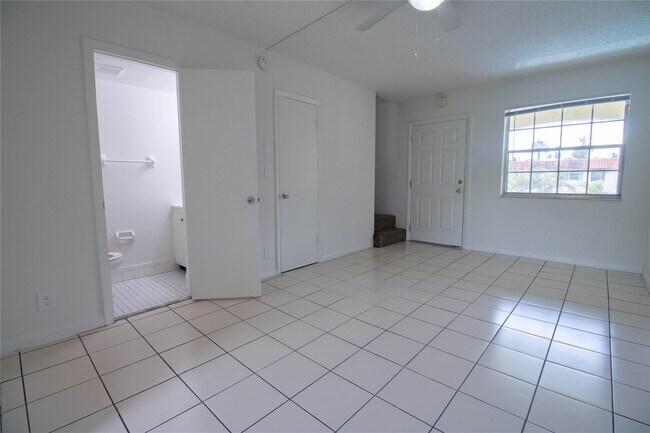 Photo - 1505 SW 2nd St Unidad 206