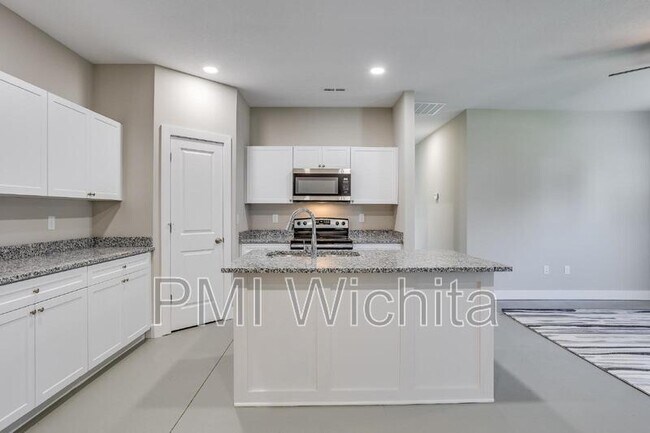 5248 N Cypress Cir