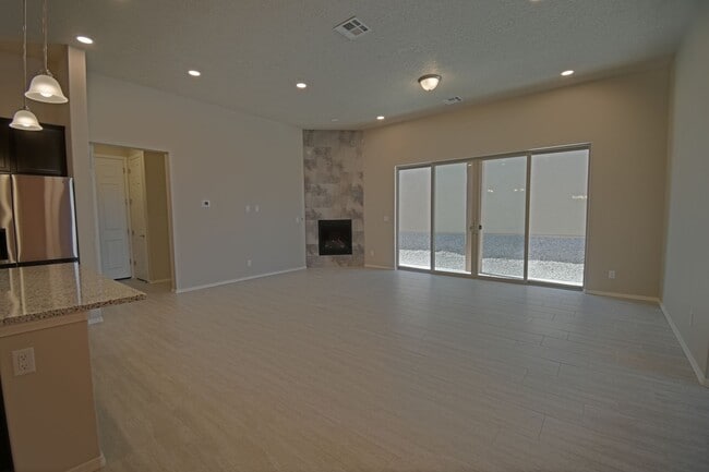 Photo - 5413 E Village Rd NE