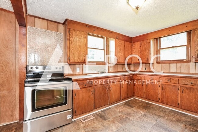 Photo - 921 NE 22nd St