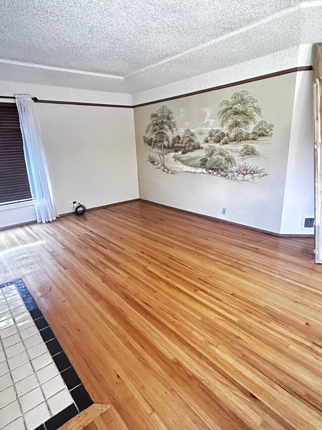 Photo - 609 NW 41st St