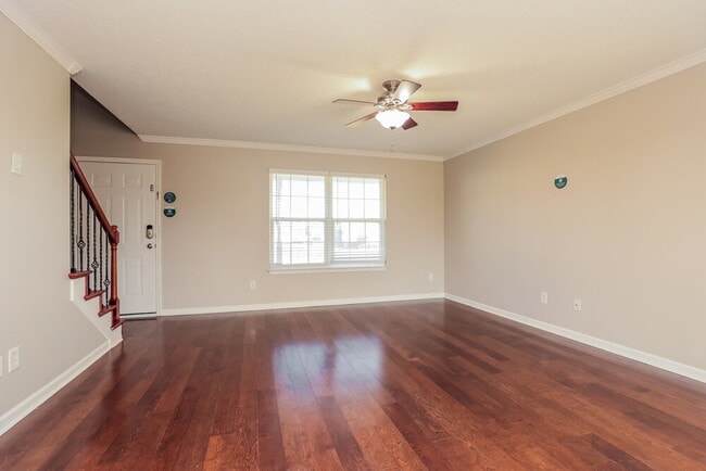 Photo - 2209 Dewey Dr