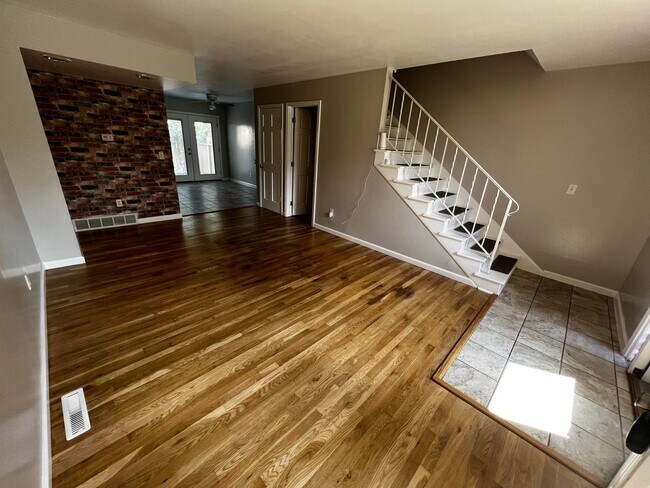 668 S Hague Ave Unit 668