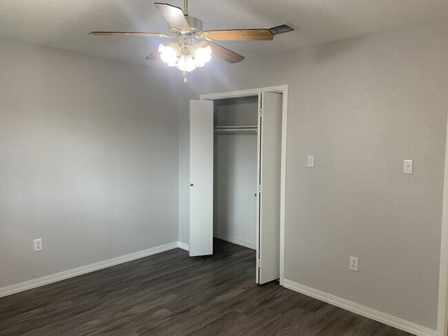 Photo - 2300 Richmond Rd