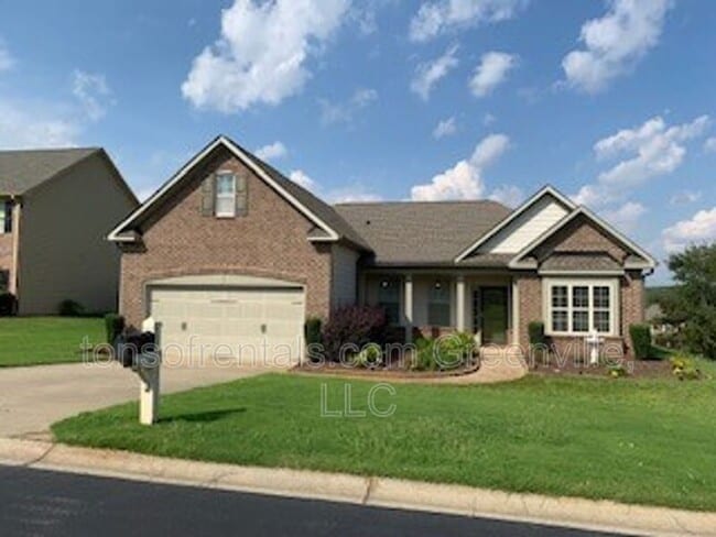 Building Photo - 205 Silver Hawk Dr Rental