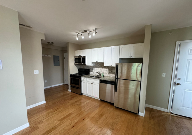 Photo - 53 Chelsea St Condo Unit 3B