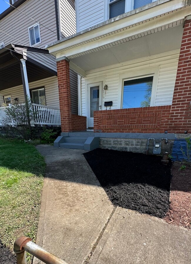 Photo - 256 Whipple St