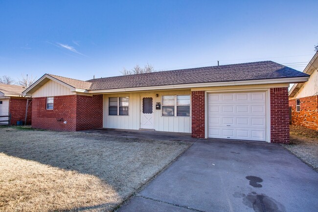 3/2/1 in Established Area! - 3/2/1 in Established Area! Casa