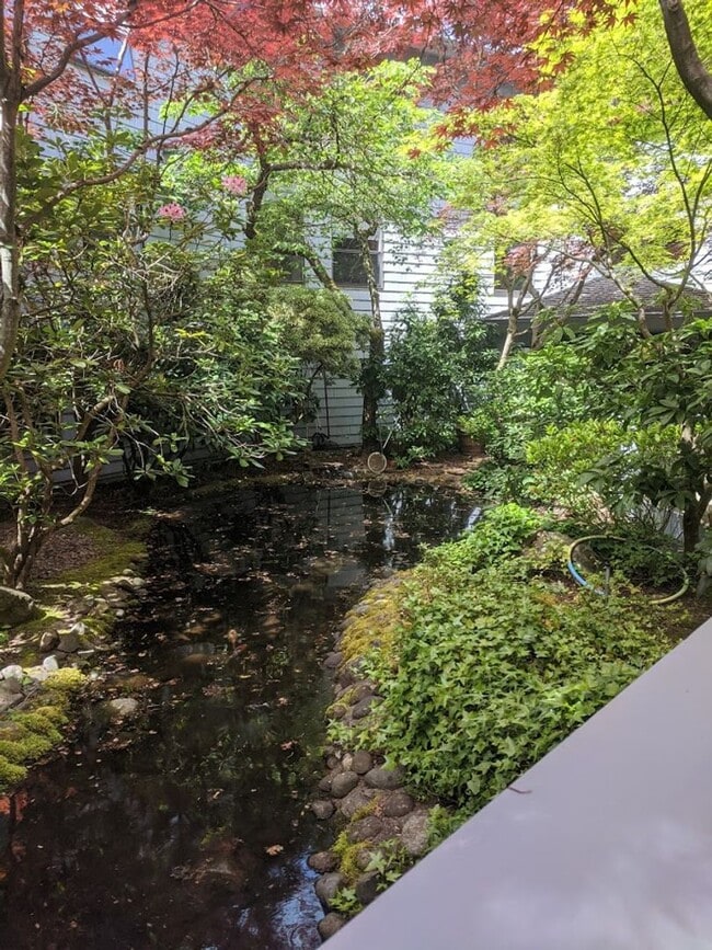 Photo - Mercer Island 2 bedroom Condo Unit 402