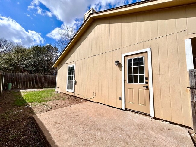 Photo - 510 Greenlawn Blvd