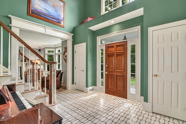 Photo - 96 Comstock Hill Ave